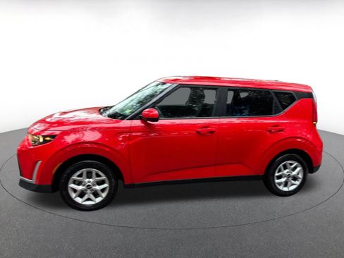 Used 2025 Kia Soul LX w/ LX Technology Package FWD image 4