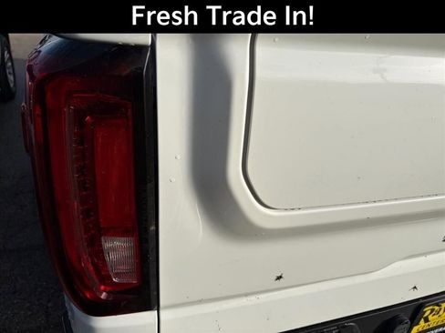 Certified 2025 GMC Sierra 1500 SLT image 10