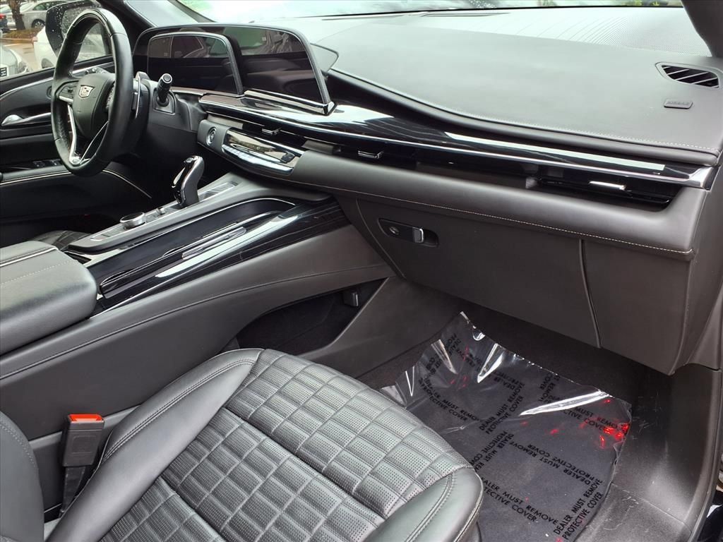 Certified 2023 Cadillac Escalade V w/ LPO, ONYX Package AWD/4WD image 8