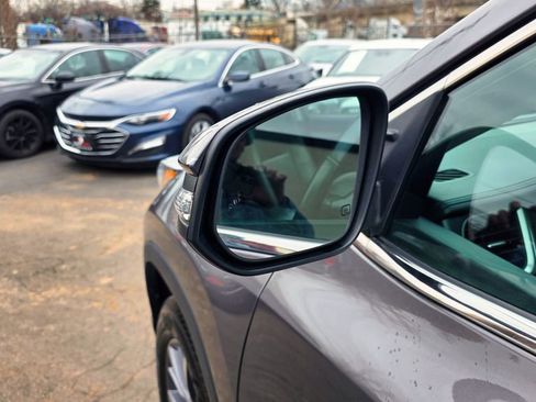 Used 2019 Toyota Highlander XLE image 50