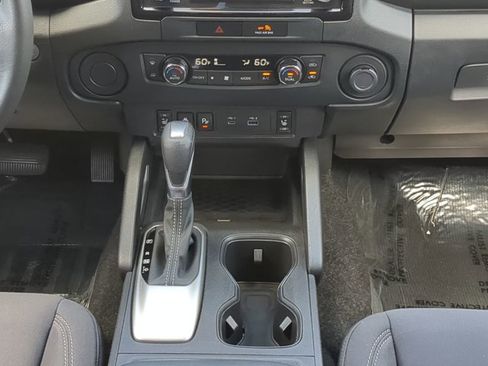 Certified 2022 Nissan Frontier SV image 19