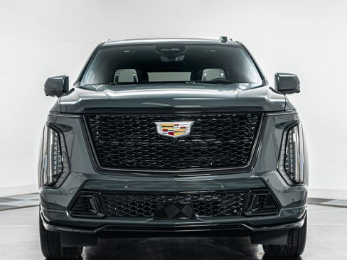 Used 2026 Cadillac Escalade V AWD/4WD image 4
