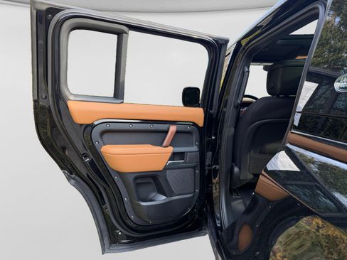 Certified 2024 Land Rover Defender 110 X image 17