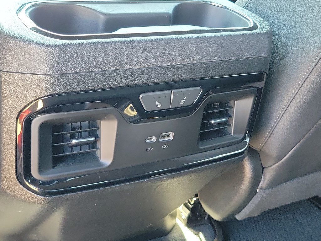 Used 2023 GMC Sierra 1500 AT4 w/ Technology Package AWD/4WD image 29