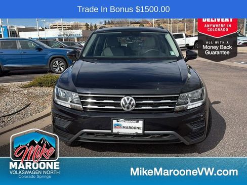 Used 2021 Volkswagen Tiguan SE w/ Panoramic Sunroof Package image 2