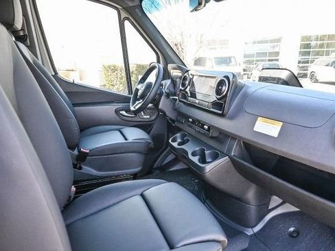 New 2025 Mercedes-Benz Sprinter 2500 image 18