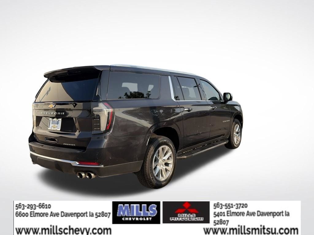 Used 2025 Chevrolet Suburban Premier AWD/4WD image 5