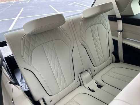 Used 2022 BMW X7 xDrive40i w/ Premium Package AWD/4WD image 55