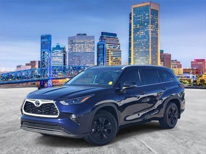 Certified 2025 Toyota Highlander XLE