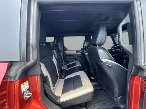 Used 2024 Ford Bronco Wildtrak AWD/4WD image 34