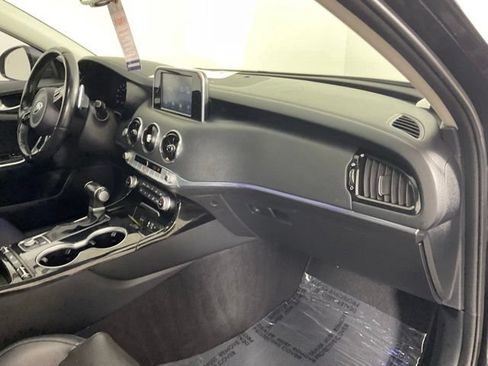 Used 2019 Kia Stinger RWD image 28