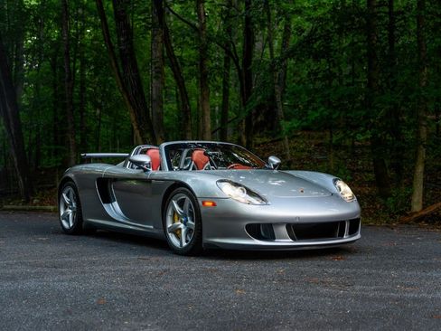 Used 2004 Porsche Carrera GT RWD image 4