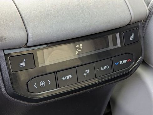 Used 2024 Toyota Highlander Platinum AWD/4WD image 26