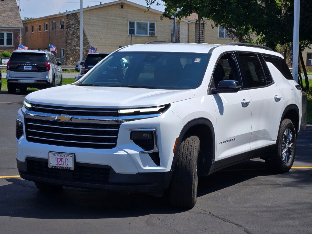 Certified 2026 Chevrolet Traverse LT AWD/4WD image 5