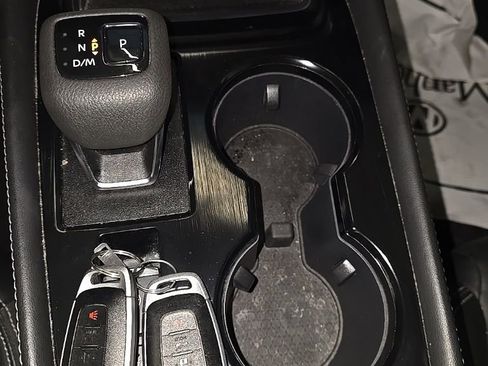 Used 2023 Nissan Rogue SL w/ SL Premium Package image 12