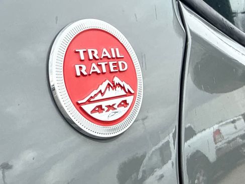 Used 2022 Jeep Renegade Trailhawk AWD/4WD image 11