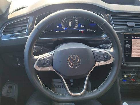 Used 2022 Volkswagen Tiguan SE AWD/4WD image 20