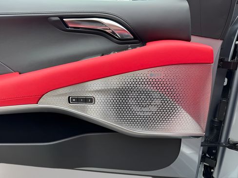 Used 2025 Lotus Emira RWD image 15