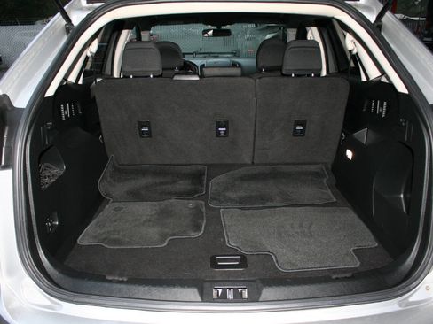 Used 2018 Ford Edge SEL image 20