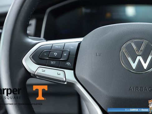 Used 2025 Volkswagen Jetta SE w/ Sunroof Package FWD image 21