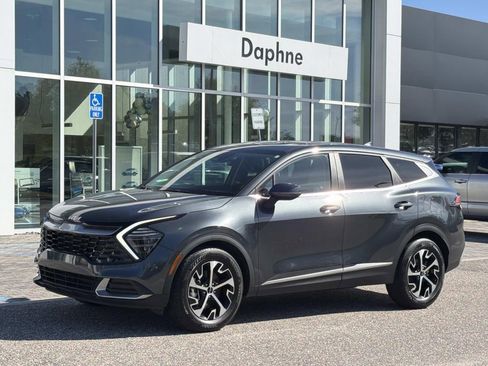 Used 2025 Kia Sportage EX FWD image 8