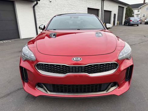 Used 2018 Kia Stinger GT2 image 7