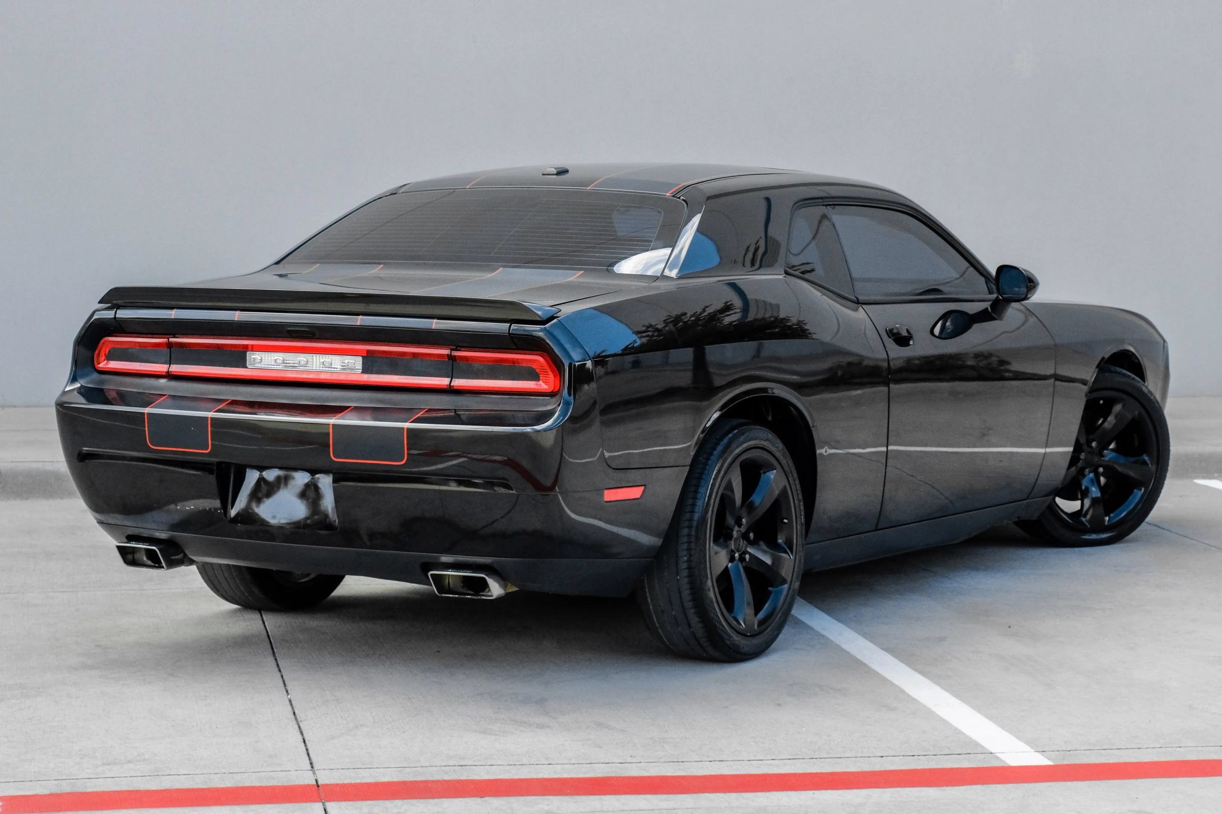 Used 2013 Dodge Challenger R/T w/ Blacktop Pkg RWD image 12