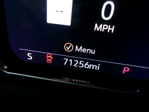 Used 2021 GMC Yukon Denali w/ Denali Premium Package image 15