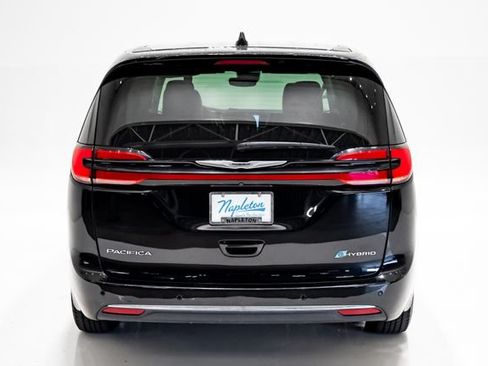 Used 2024 Chrysler Pacifica Limited FWD image 37
