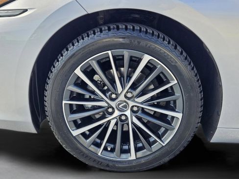 Used 2022 Lexus ES 300h 300h image 16