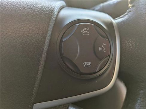 Used 2013 Toyota Camry XLE image 12