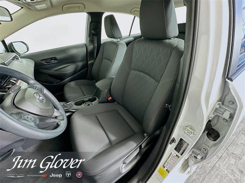 Used 2025 Toyota Corolla LE image 22