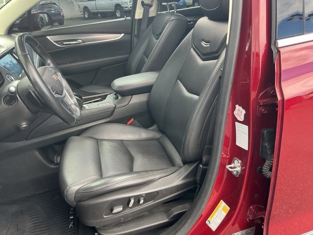 Used 2018 Cadillac XT5 Luxury AWD/4WD image 10