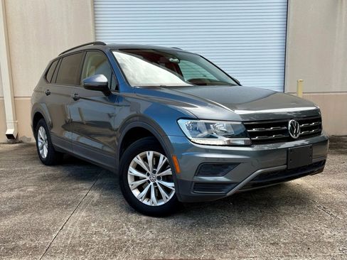 Used 2018 Volkswagen Tiguan S FWD image 2