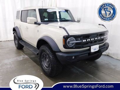 New 2025 Ford Bronco Outer Banks w/ Sasquatch Package