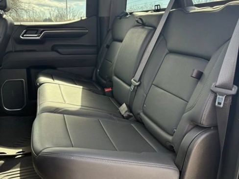 Used 2022 GMC Sierra 1500 SLT AWD/4WD image 30