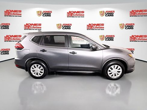 Used 2020 Nissan Rogue S FWD image 15