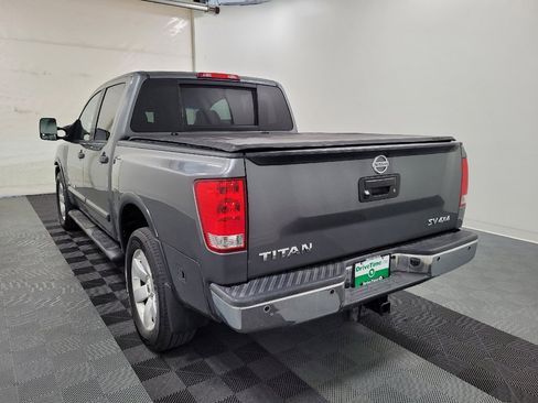 Used 2015 Nissan Titan SV w/ SV Value Truck Package AWD/4WD image 5