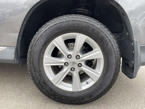 Used 2012 Toyota Highlander FWD image 10