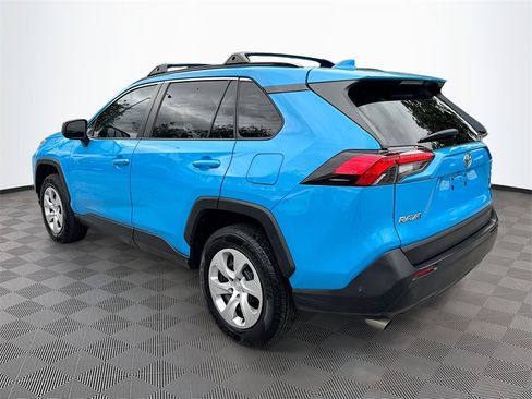 Used 2019 Toyota RAV4 LE image 8