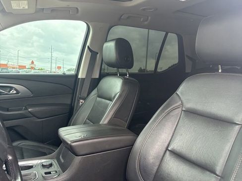 Used 2020 Chevrolet Traverse Premier w/ Redline Edition FWD image 9