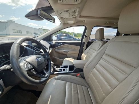 Used 2018 Ford Escape Titanium w/ Ford Safe & Smart Package AWD/4WD image 10
