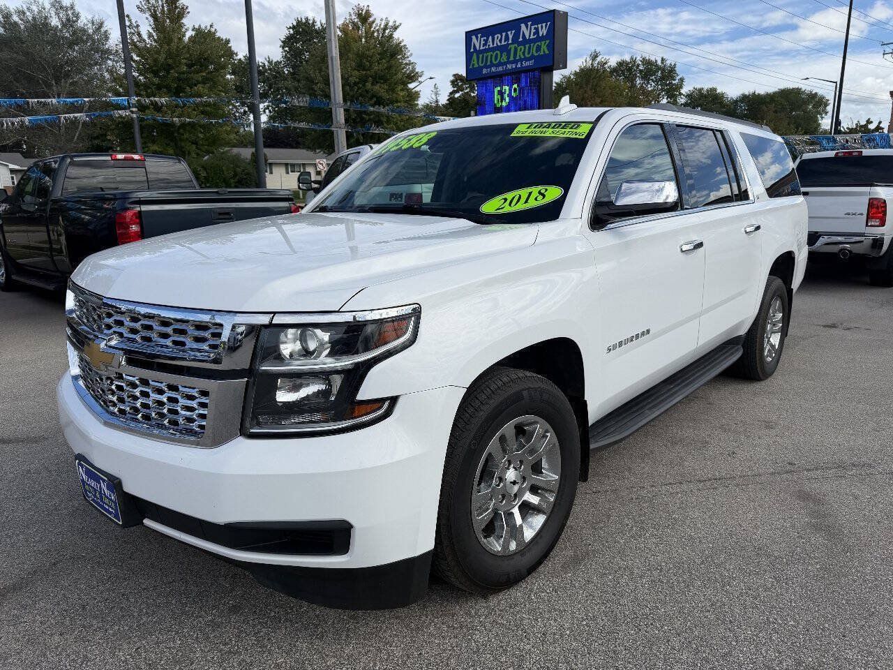 Used 2018 Chevrolet Suburban LT AWD/4WD image 1