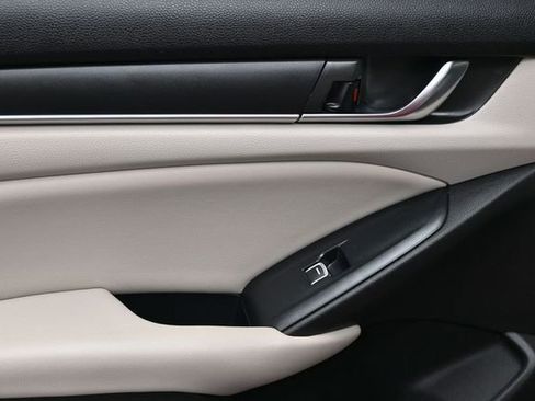 Used 2020 Honda Accord LX image 14
