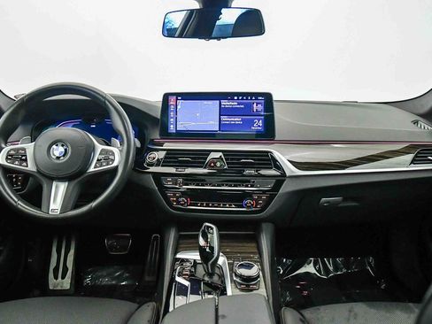 Certified 2023 BMW 540i xDrive w/ Executive Package image 15