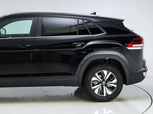 New 2026 Volkswagen Atlas Cross Sport SE image 41