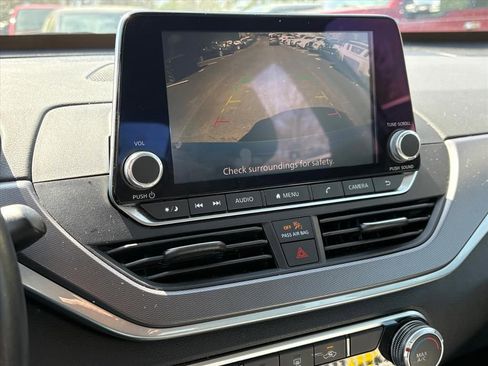 Used 2024 Nissan Altima 2.5 SR image 9