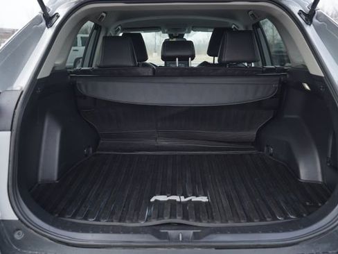 Used 2022 Toyota RAV4 LE image 17