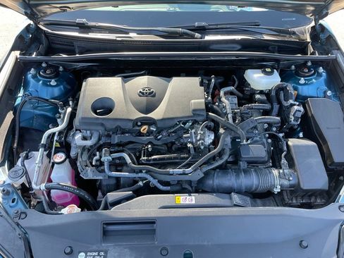 Used 2025 Toyota Camry SE FWD image 28
