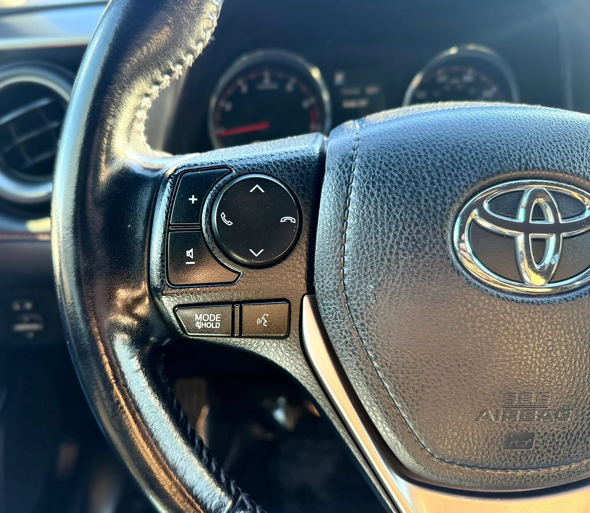 Used 2016 Toyota RAV4 SE AWD/4WD image 14